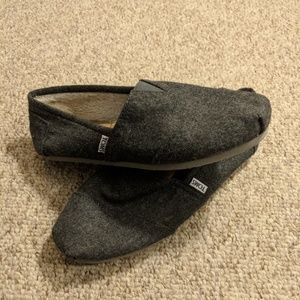 Men's Grey Tom's Shoes Size 9